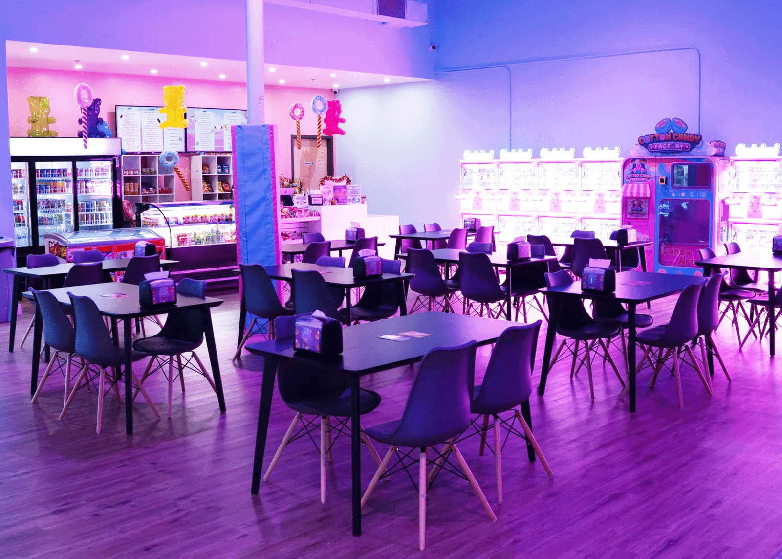 Café and Lounge at Candeeland McAllen